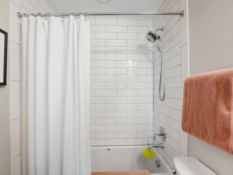 4000 Creekwood Drive, Lewis Center, OH 43035 Photo 57