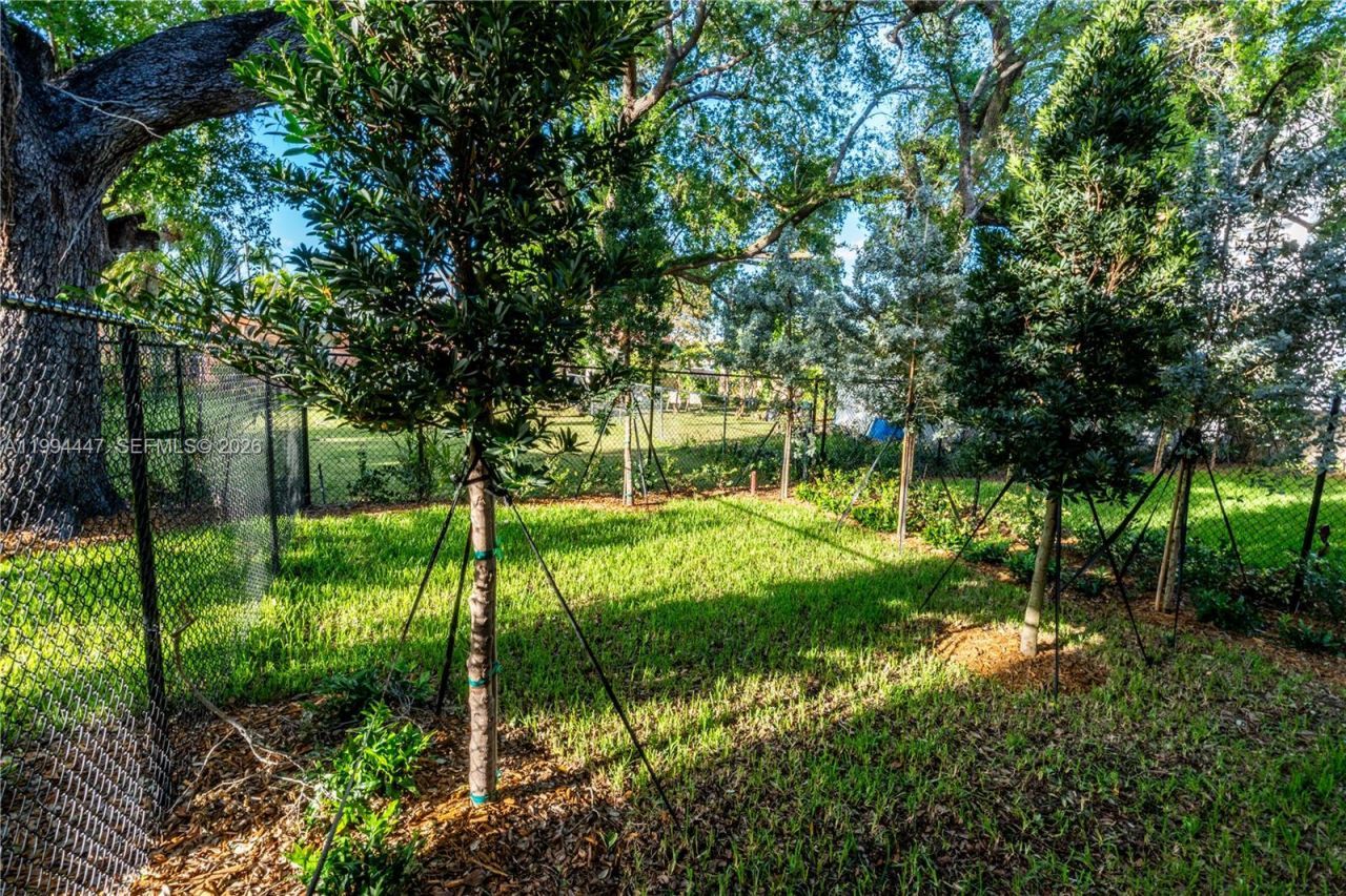 2745 SW 23rd Ter, Miami, FL 33145 Photo