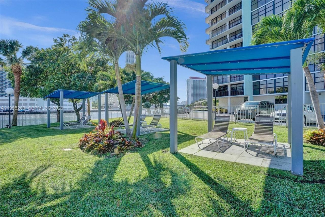 200 Leslie Dr , Unit 918, Hallandale Beach, FL 33009 Photo
