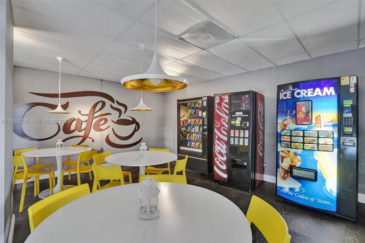 200 Leslie Dr , Unit 918, Hallandale Beach, FL 33009 Photo