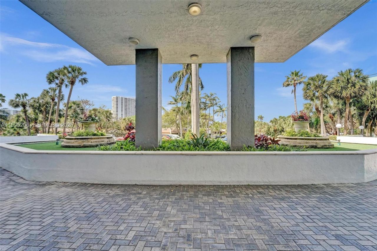 200 Leslie Dr , Unit 918, Hallandale Beach, FL 33009 Photo
