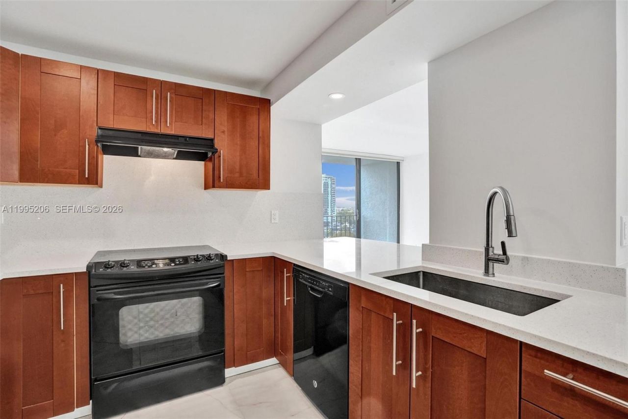 200 Leslie Dr , Unit 918, Hallandale Beach, FL 33009 Photo