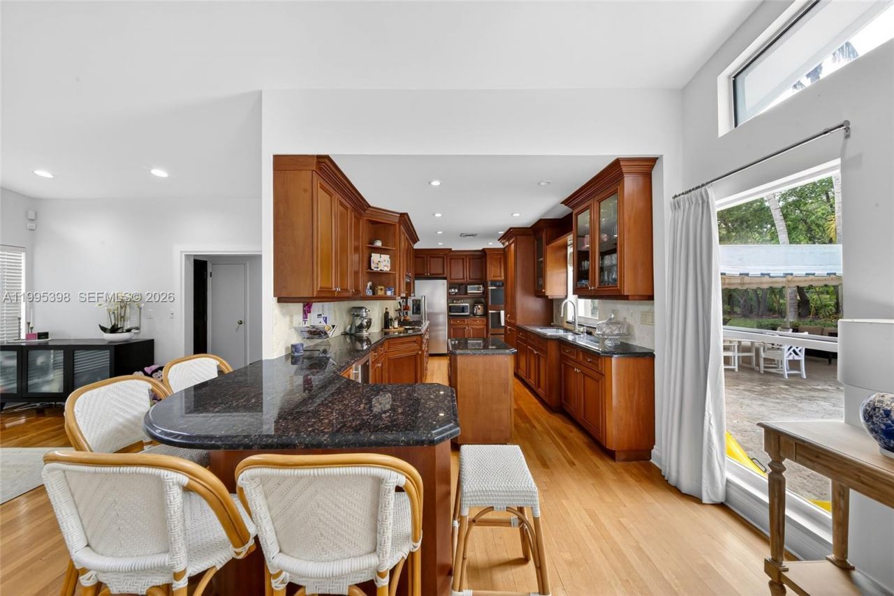 12330 Pine Needle Ln , Pinecrest, FL 33156 Photo