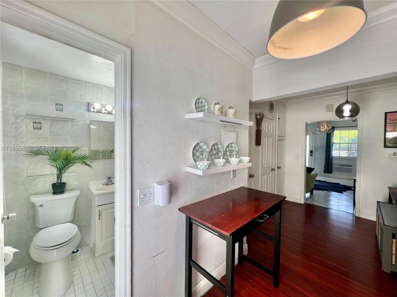 330 74th St, Unit 5, Miami Beach, FL 33141 Photo