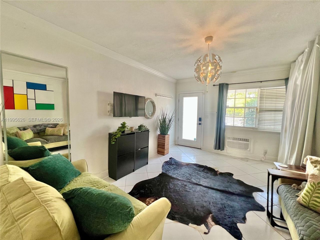 330 74th St, Unit 5, Miami Beach, FL 33141 Photo