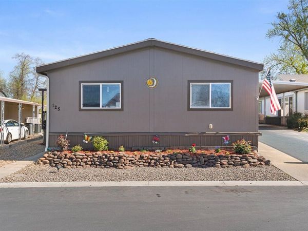 3555 S Pacific Highway, Unit SPC 125, Medford, OR 97501