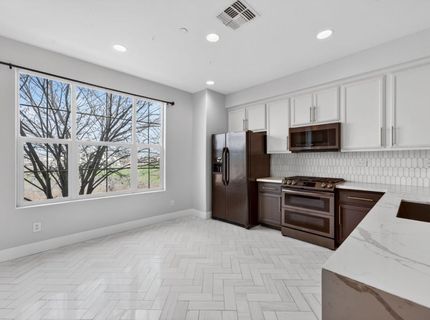 6188 Lonetree Blvd, Rocklin, CA 95765 Photo