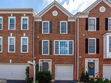 25242 DUNVEGAN SQUARE , CHANTILLY, VA 20152
