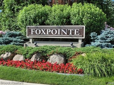 4231 Foxpointe Drive, West Bloomfield Twp, MI 48323