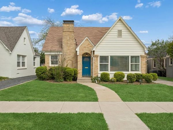 4020 Byers Avenue , Fort Worth, TX 76107