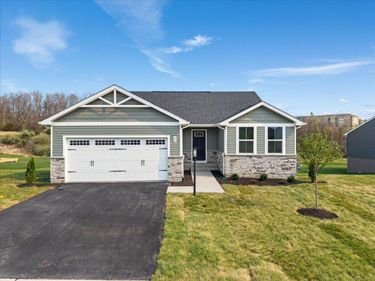 42 MONTVUE DR, FISHERSVILLE, VA 22939