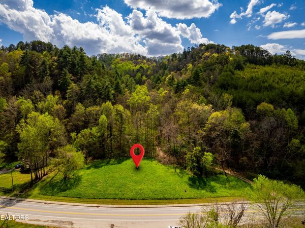 Cherohala Skyway , Tellico Plains, TN 37385