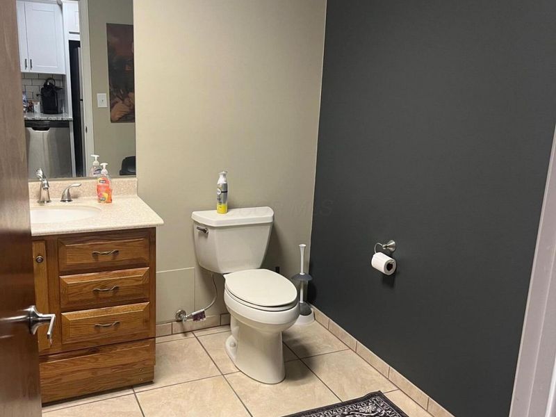 540 Enterprise Drive, Unit B, Lewis Center, OH 43035 Photo 13
