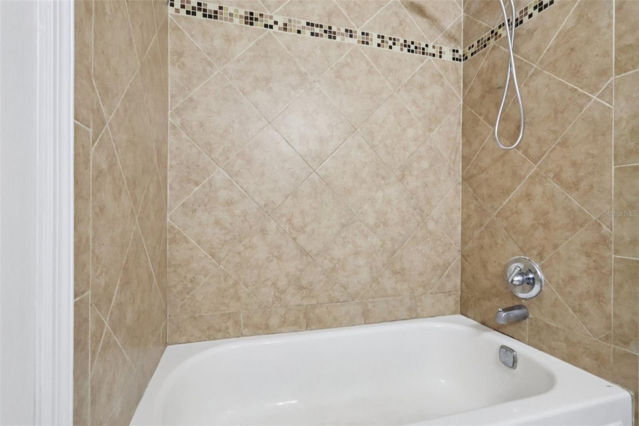 534 Orange Drive, Unit 27, Altamonte Springs, FL 32701 Photo