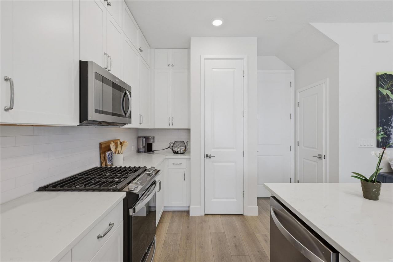 7221 Sutton Lane, Sarasota, FL 34240 Photo