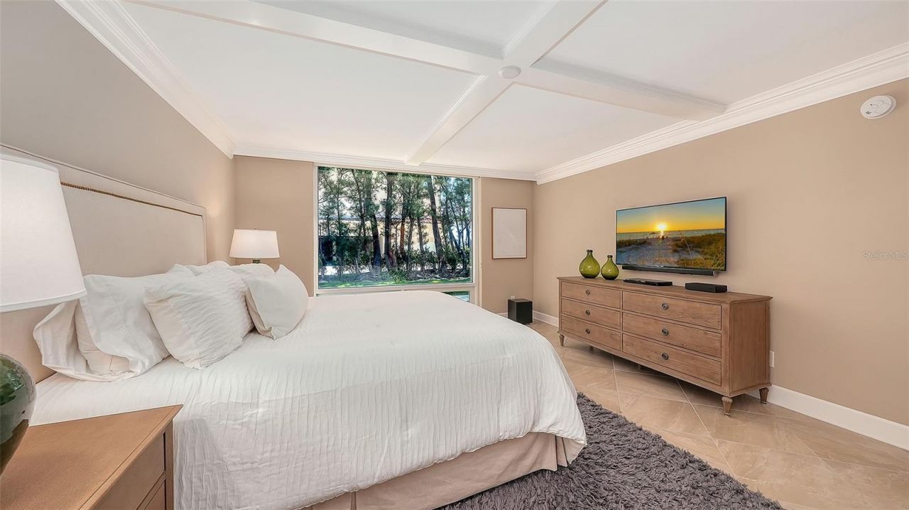 2425 Gulf Of Mexico Drive, Unit 1A, Longboat Key, FL 34228 Photo