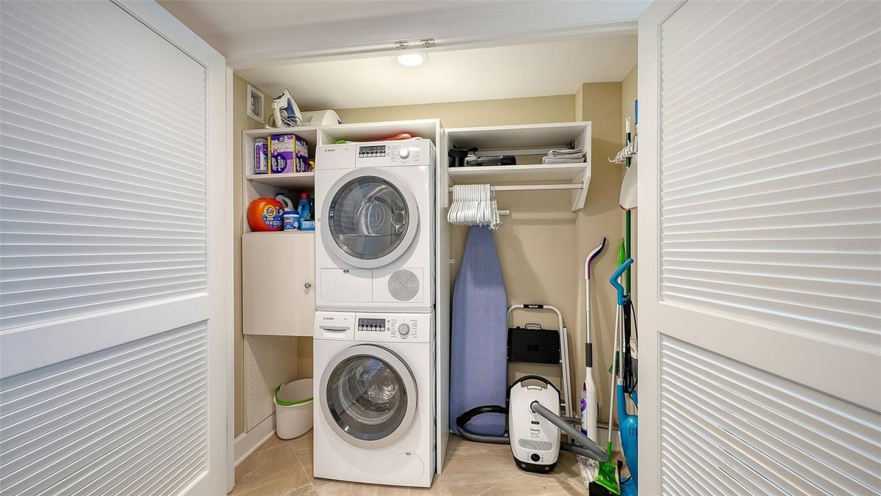 2425 Gulf Of Mexico Drive, Unit 1A, Longboat Key, FL 34228 Photo