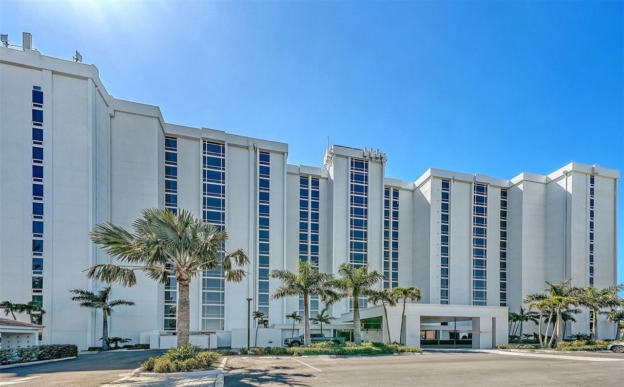 2425 Gulf Of Mexico Drive, Unit 1A, Longboat Key, FL 34228 Photo