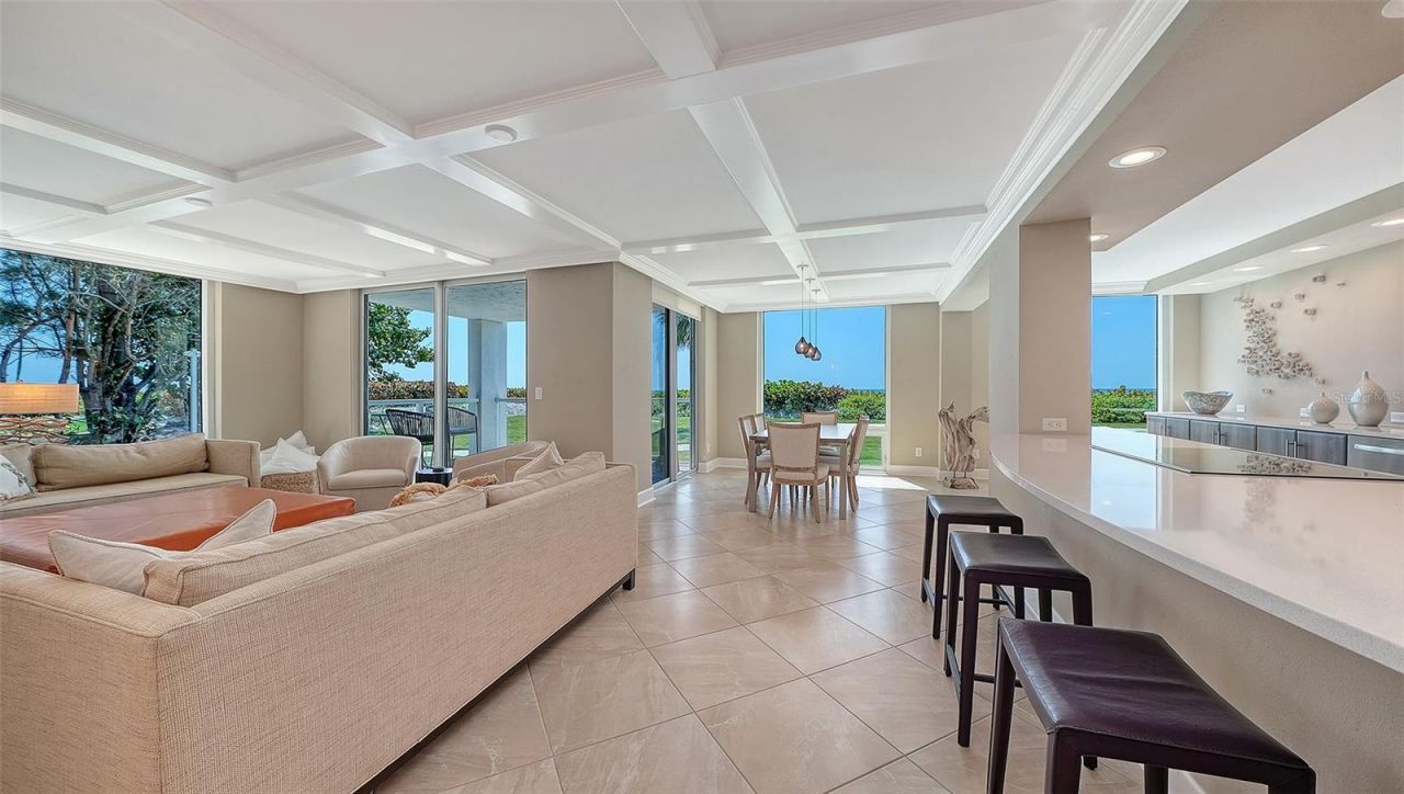 2425 Gulf Of Mexico Drive, Unit 1A, Longboat Key, FL 34228 Photo