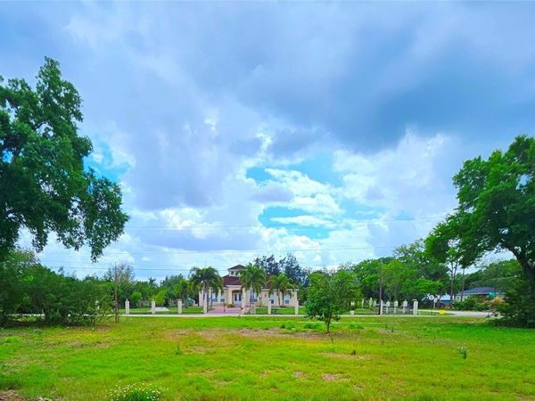 919 COLLEGE AVENUE W, RUSKIN, FL 33570