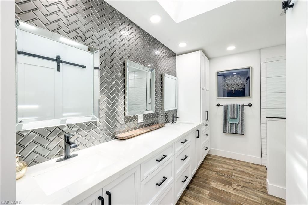 999 East Valley Dr , Bonita Springs, FL 34134 Photo