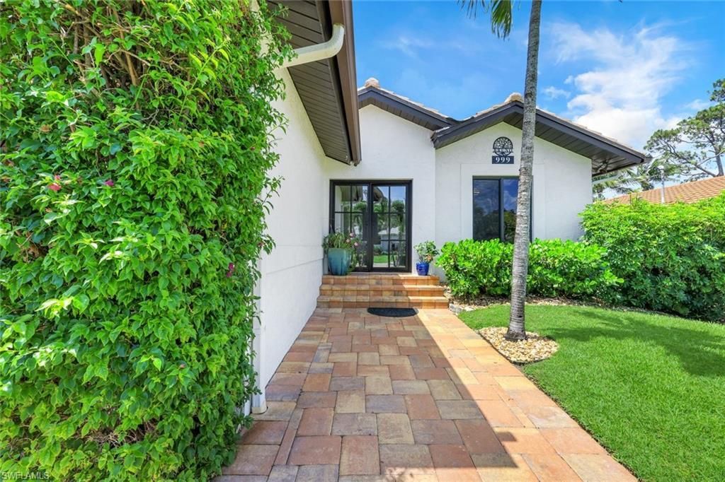 999 East Valley Dr , Bonita Springs, FL 34134 Photo