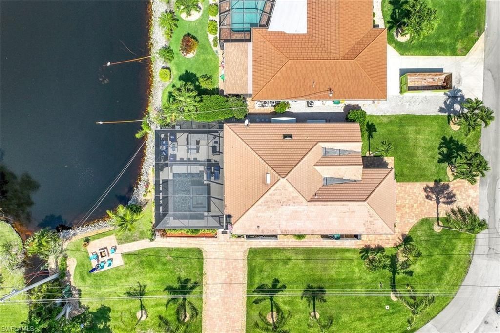 999 East Valley Dr , Bonita Springs, FL 34134 Photo