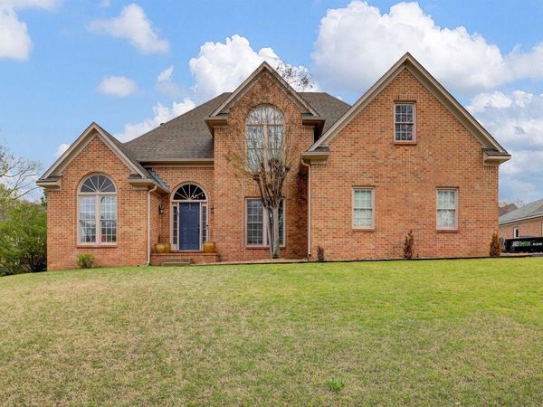 8836 DOVELAND DR, Memphis, TN 38018