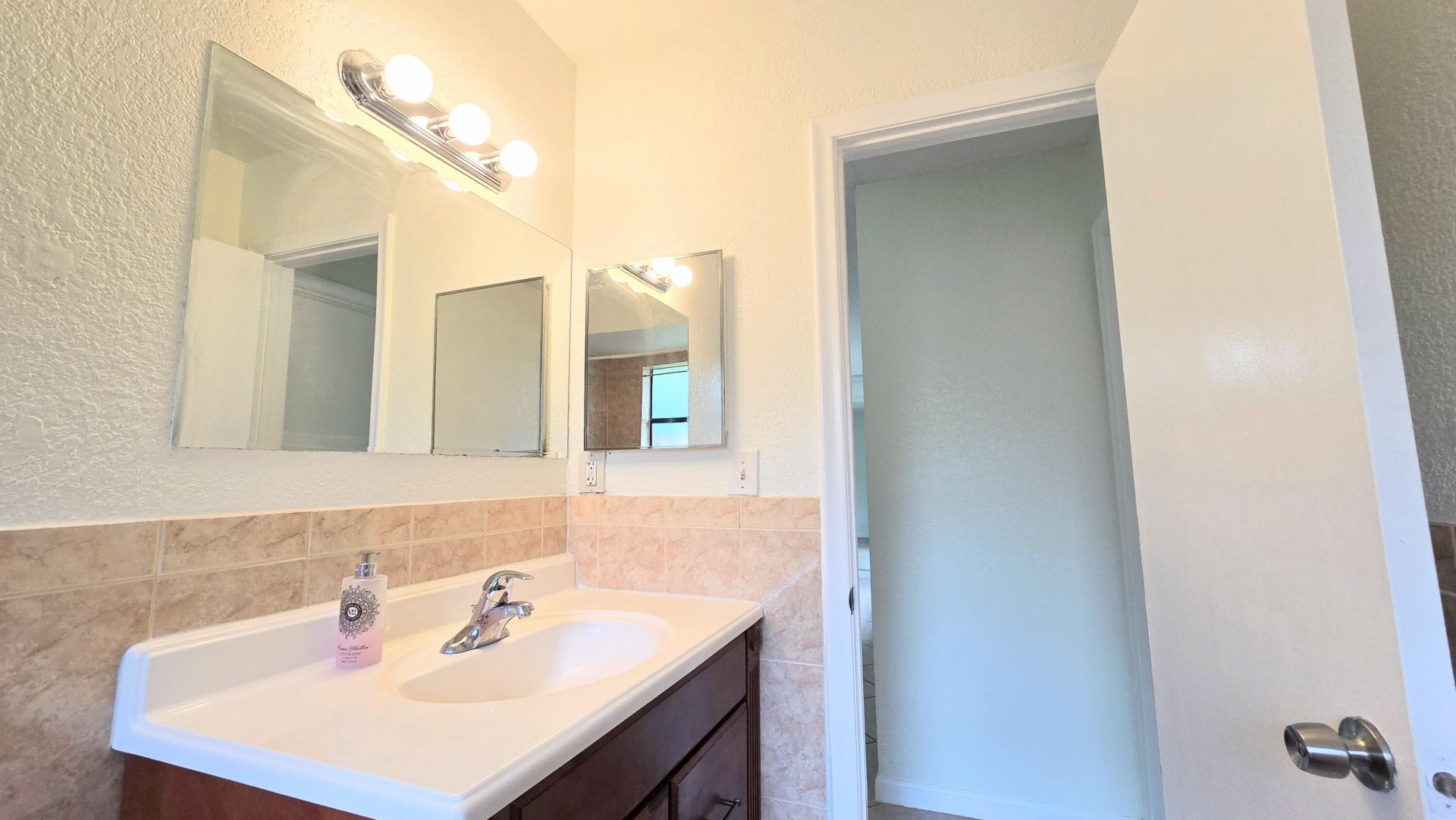 1530 NW 93rd Terrace, Coral Springs, FL 33071 Photo