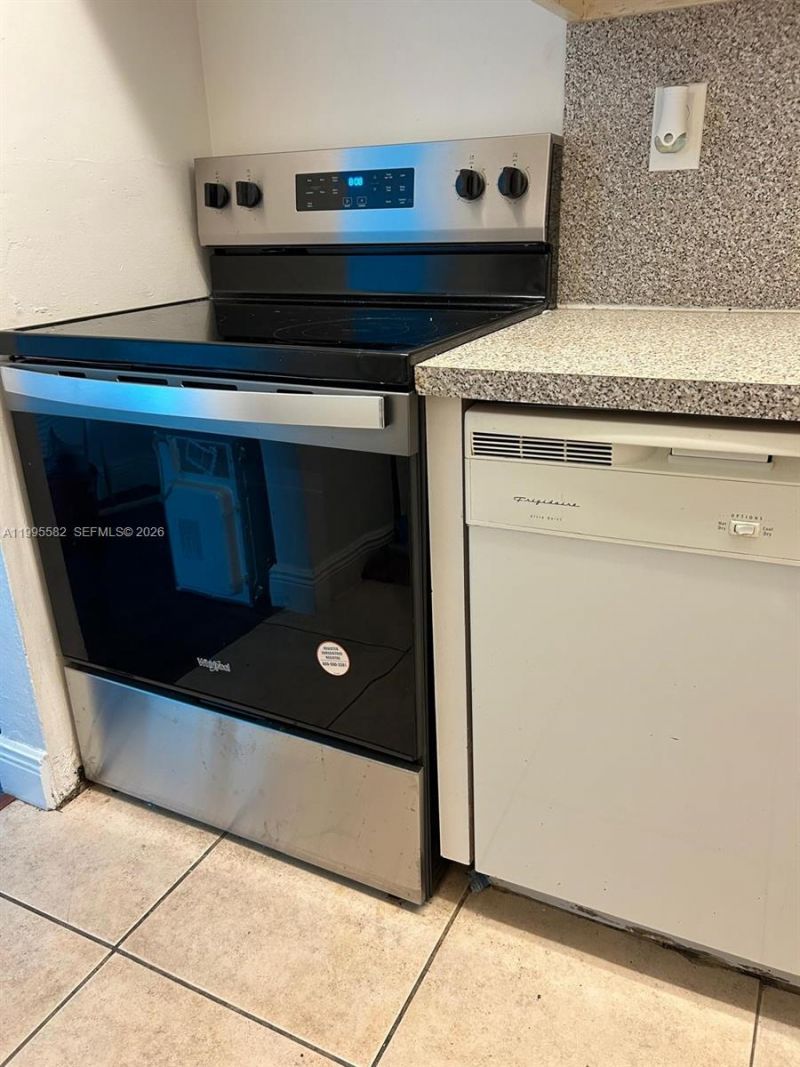 1805 Sans Souci Blvd, Unit 528, North Miami, FL 33181 Photo