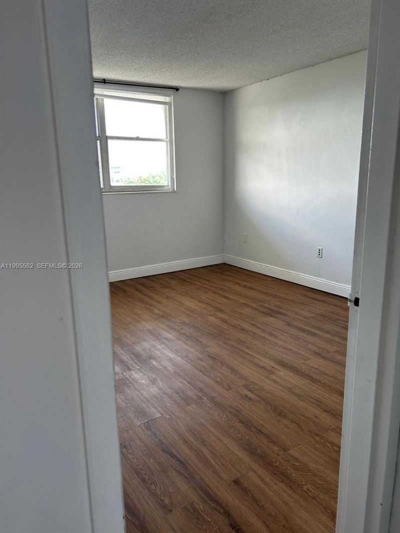 1805 Sans Souci Blvd, Unit 528, North Miami, FL 33181 Photo