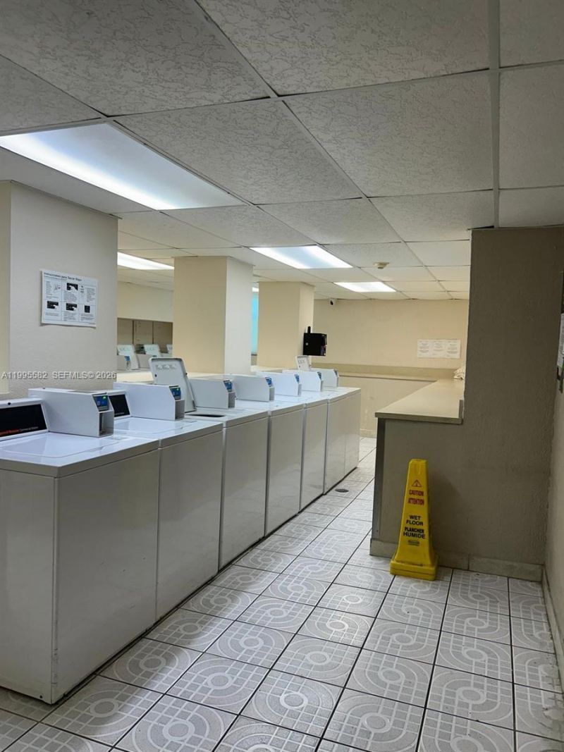 1805 Sans Souci Blvd, Unit 528, North Miami, FL 33181 Photo