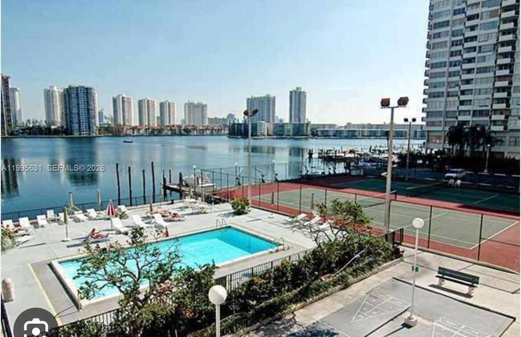 2750 NE 183rd St, Unit 2407, Aventura, FL 33160 Photo