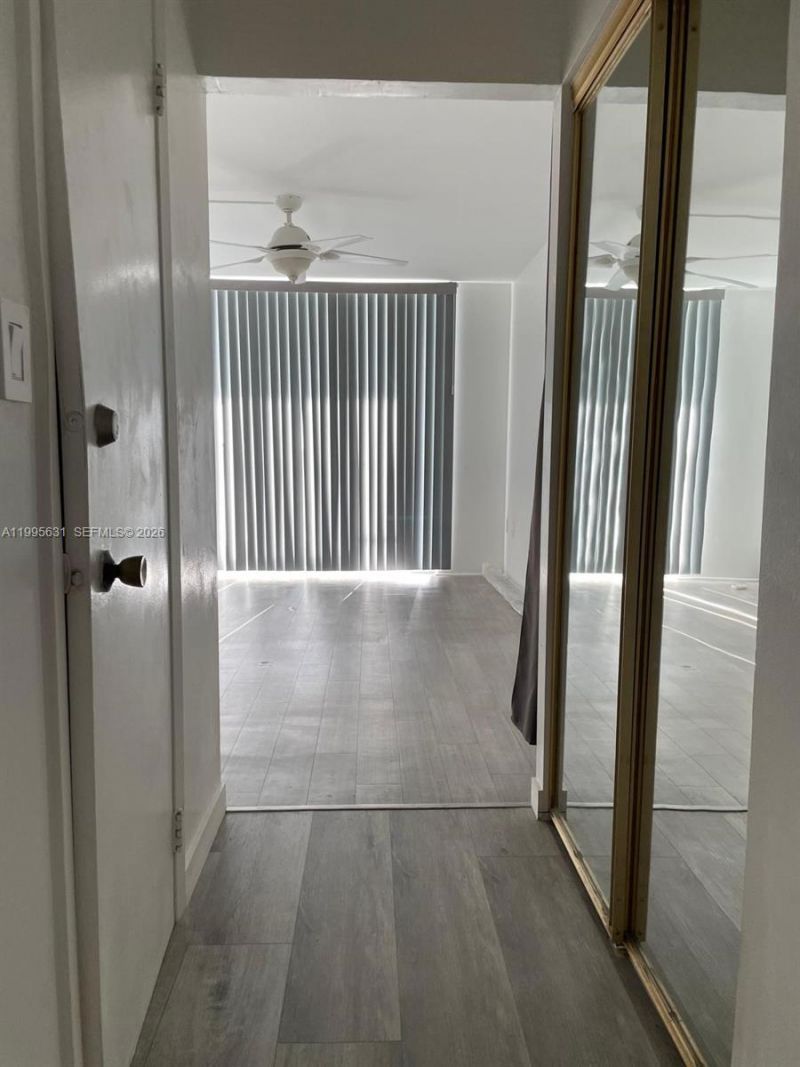 2750 NE 183rd St, Unit 2407, Aventura, FL 33160 Photo