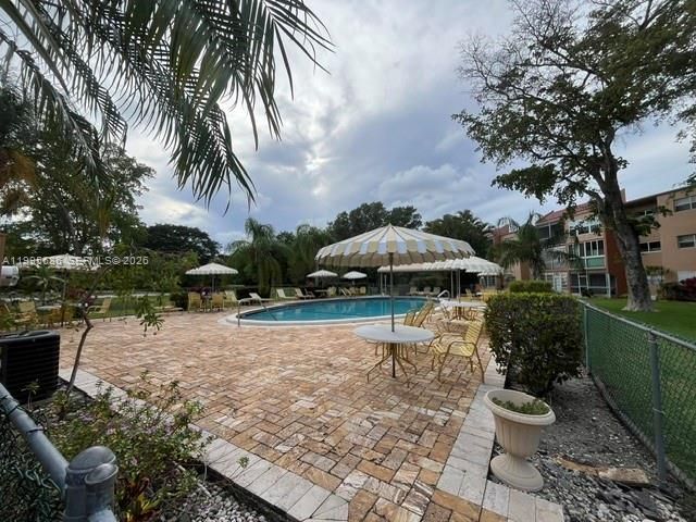 8810 W Mcnab Rd, Unit 204, Tamarac, FL 33321 Photo