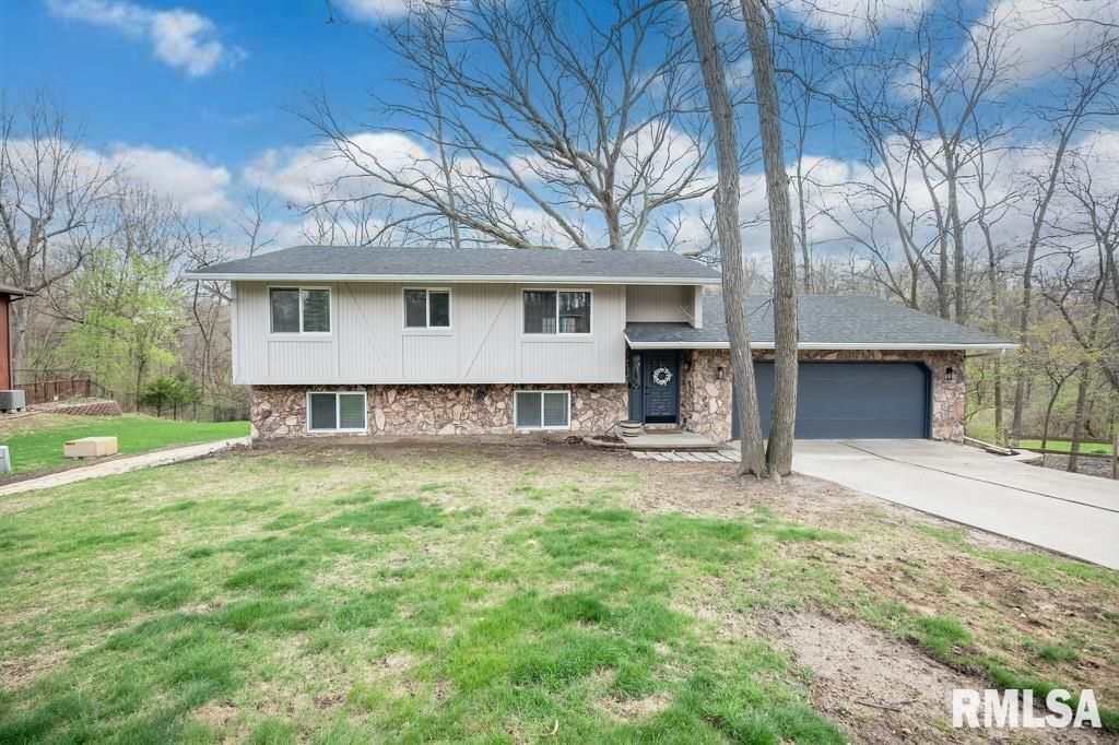 6203 N Post Oak Road, Peoria, IL 61615 Main Photo