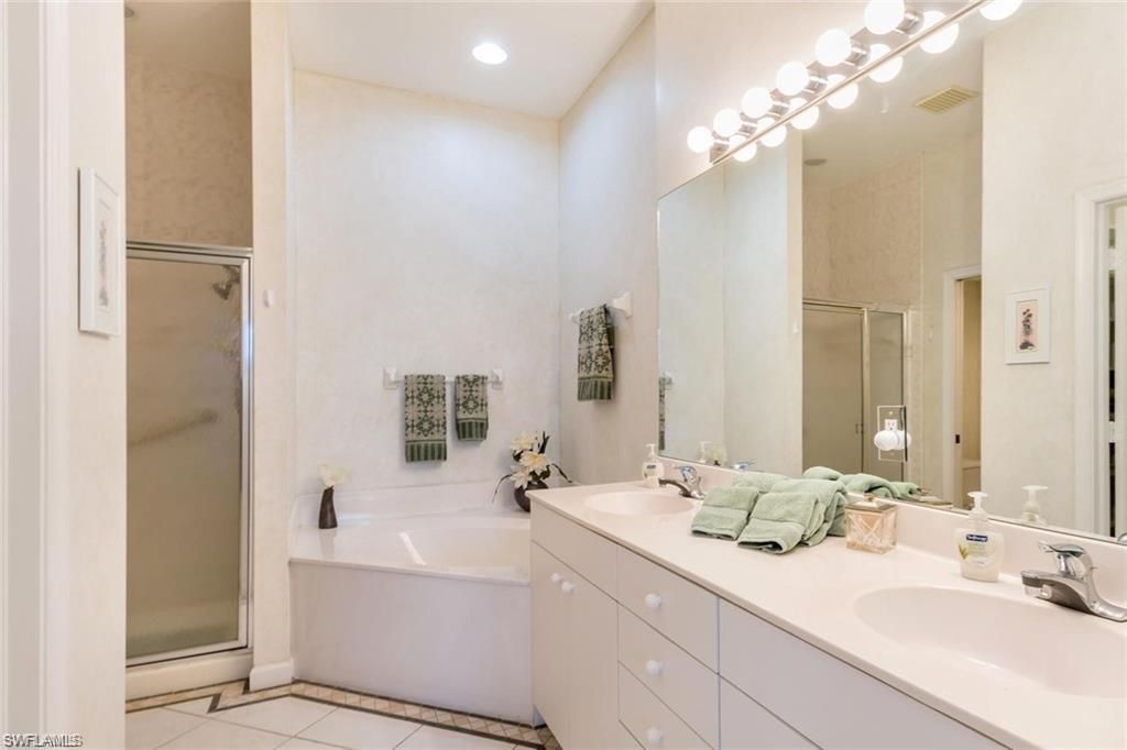 2383 Ravenna Blvd, Unit PH 202, Naples, FL 34109 Photo