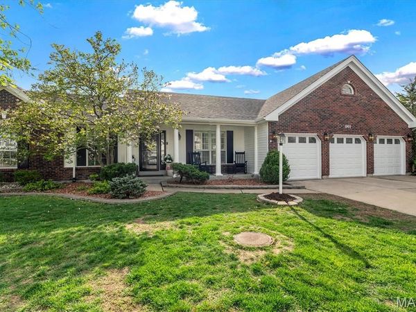 961 Weatherstone Drive, St Charles, MO 63304