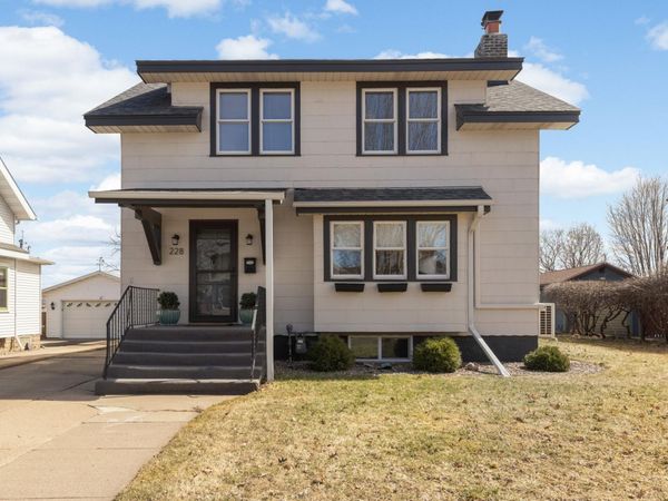 228 5th Avenue N, South Saint Paul, MN 55075