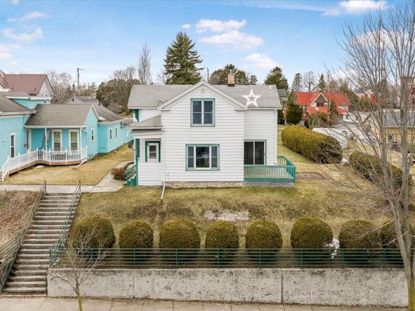 711 MILWAUKEE STREET, Kewaunee, WI 54216