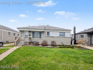 25625 Barbara Street, Roseville, MI 48066