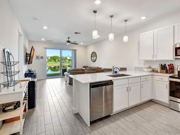 7017 Peters Lane, Delray Beach, FL 33446