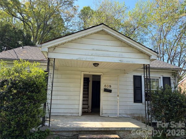 609 W Harvie Avenue , Gastonia, NC 28052