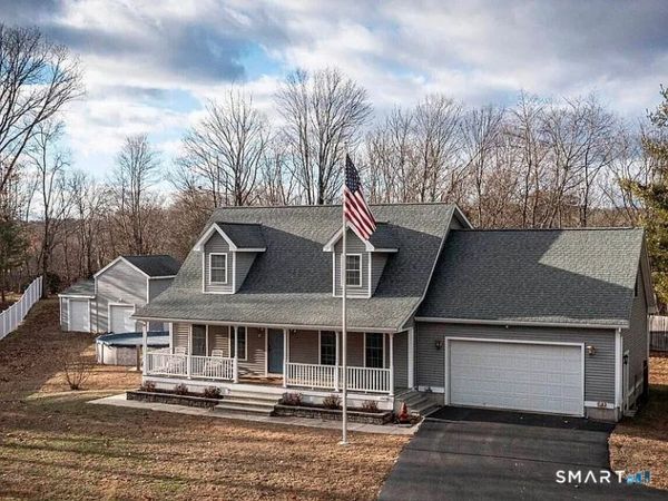 939 North Main , Killingly, CT 06239