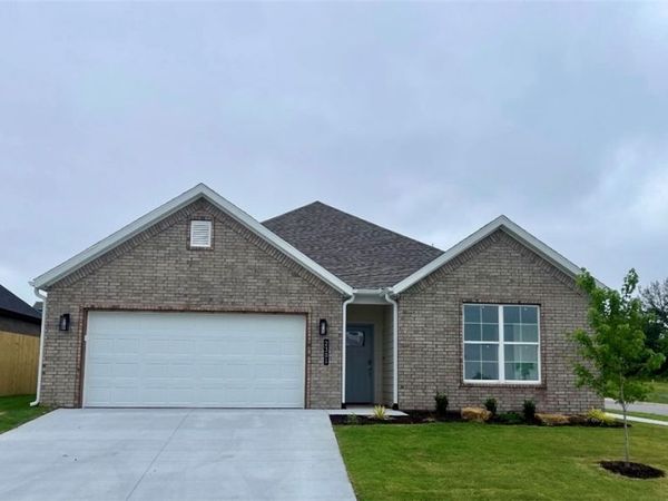 2301 Presley Street, Siloam Springs, AR 72761