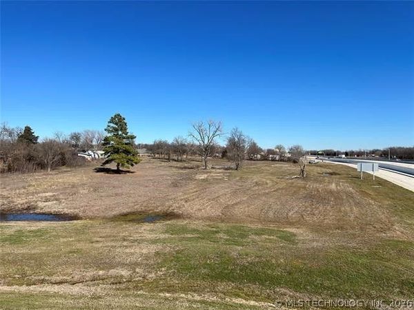 814 S Service Road , Calera, OK 74730