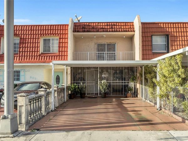 805 W 79th Pl, Hialeah, FL 33014