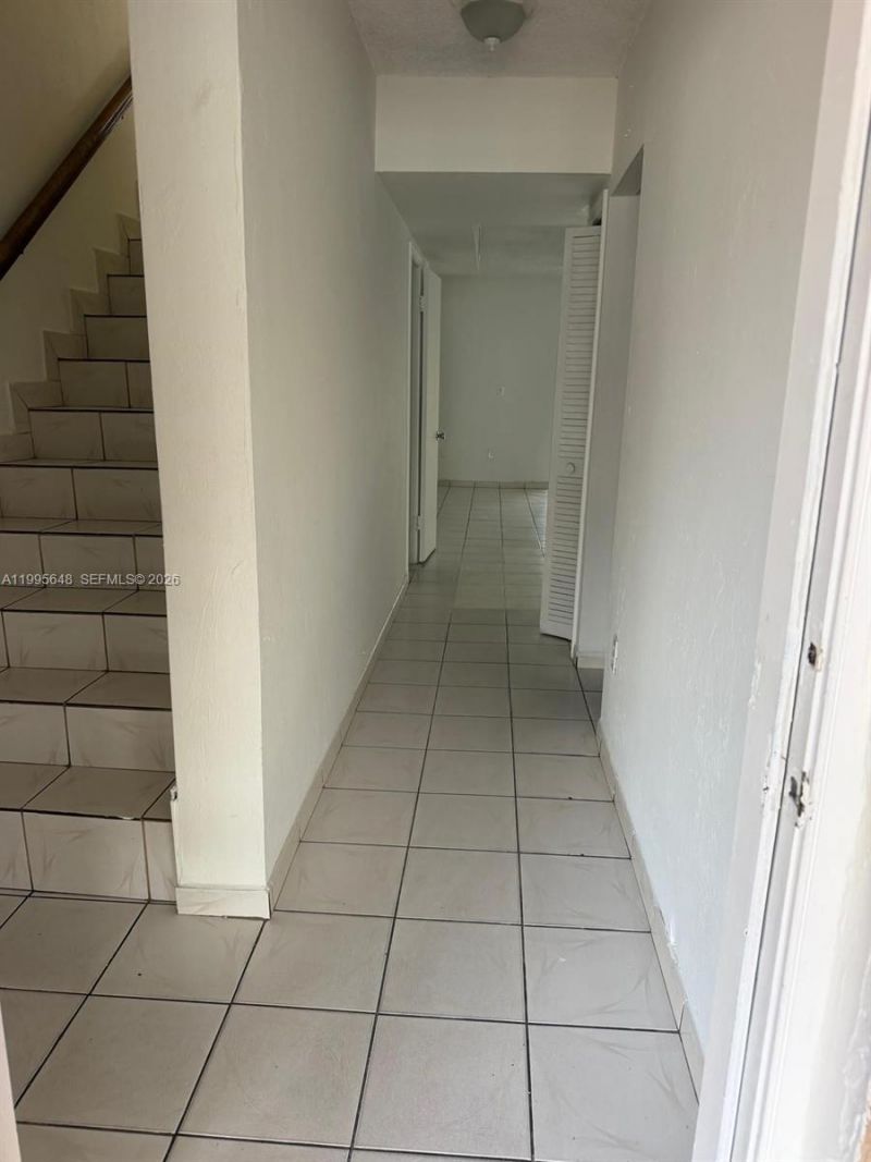 805 W 79th Pl, Hialeah, FL 33014 Photo