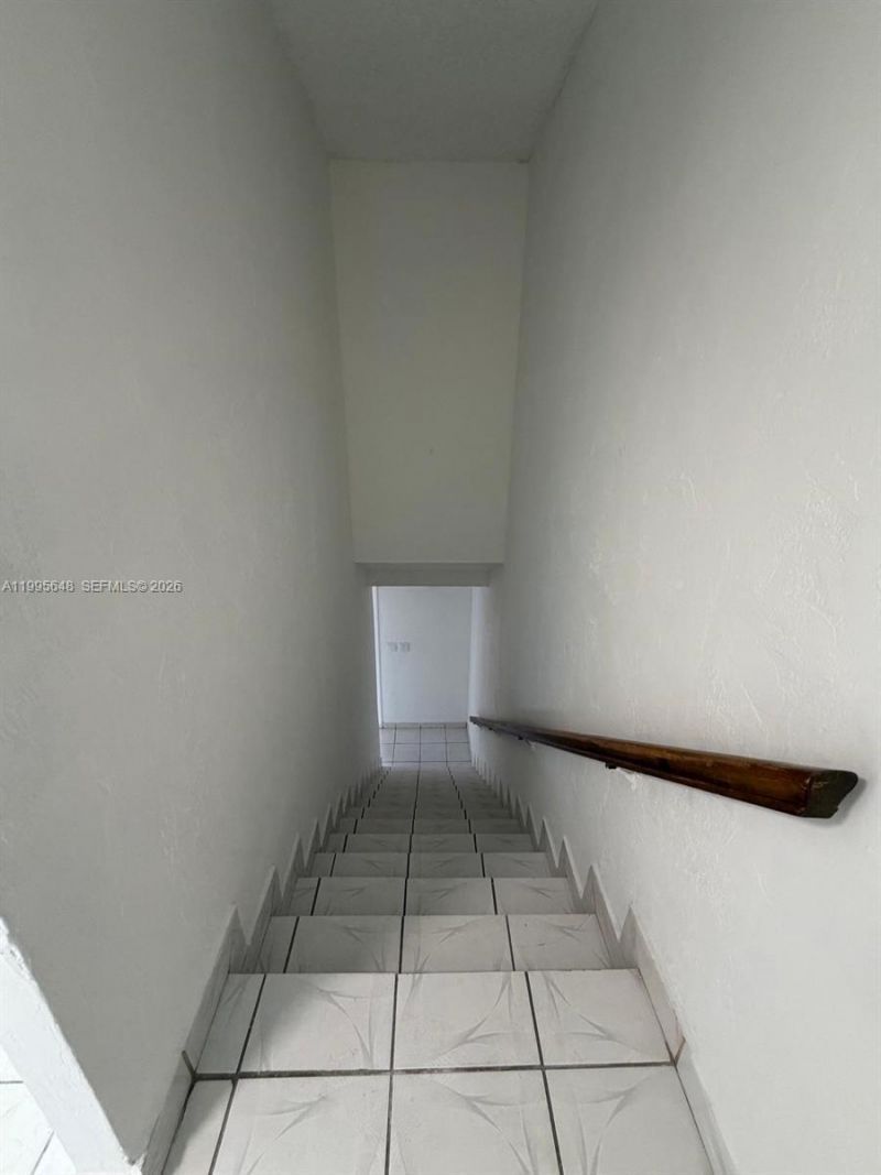 805 W 79th Pl, Hialeah, FL 33014 Photo