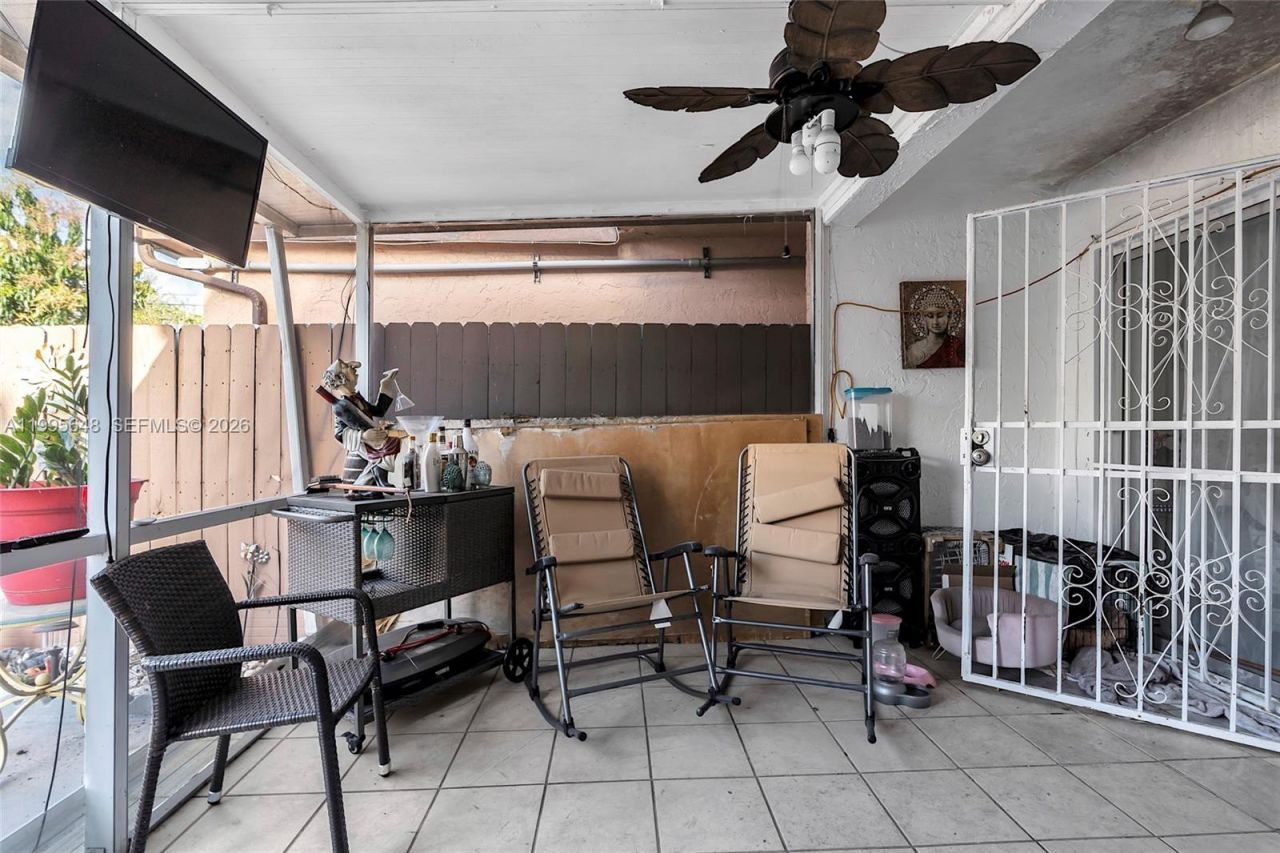 805 W 79th Pl, Hialeah, FL 33014 Photo